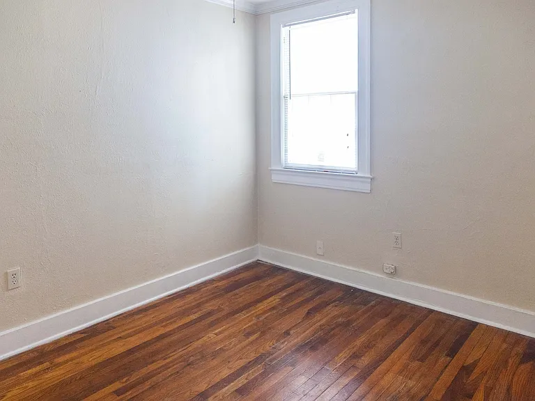 3066 Oxford Ave — Photo 16