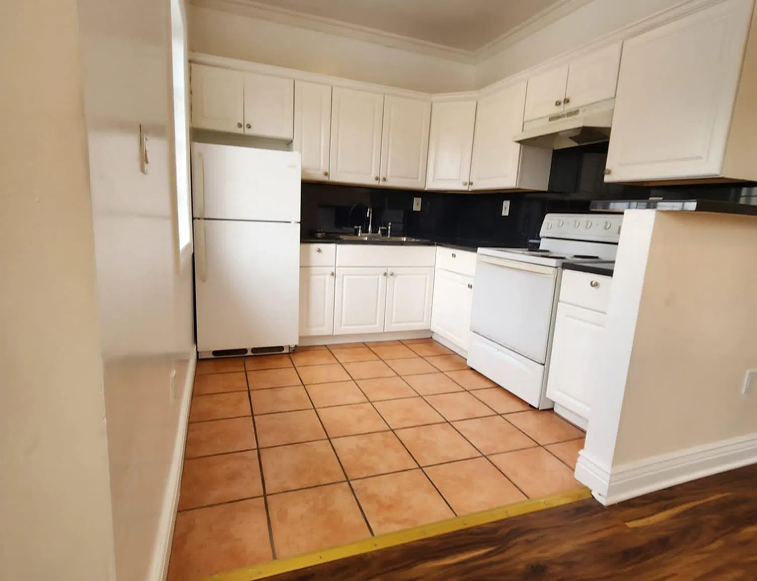 Studio, 400 sqft, $1,250 — Photo 2