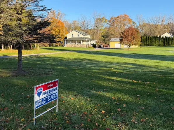 8102 Woodard Rd, Rives Junction, MI 49277