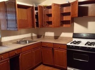 25323 148th Rd, Rosedale, NY 11422