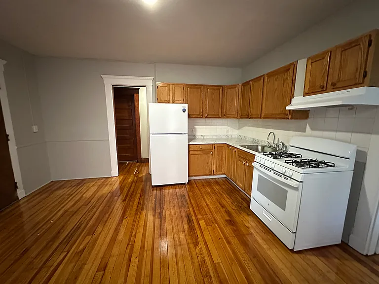 603 Howard Ave #2A — Photo 4