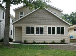 1146 Lander Rd, Mayfield Heights, OH 44124