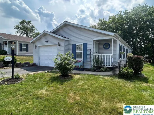 69 Penny Ln, Easton, PA 18040