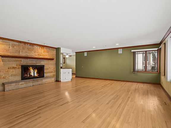 5th image of 730 S 10th Ave