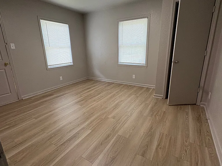 819 N Denver St — Photo 2