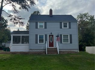 7286 Cricket Ln, Seven Hills, OH 44131