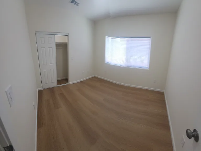 556 W Foothill Blvd — Photo 30