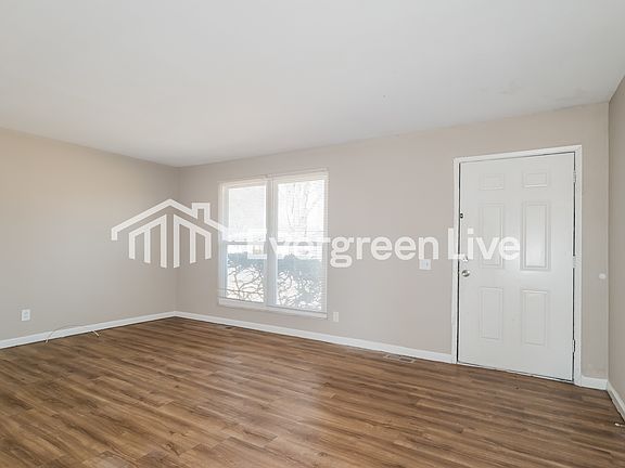 4th image of 2048 Aristocrat Dr