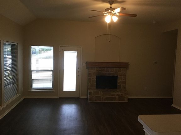 3rd image of 213 Hilltop Dr