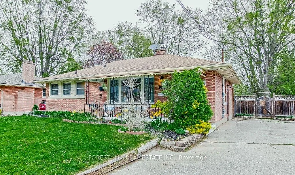 3 bed, $2,700 — Photo 1
