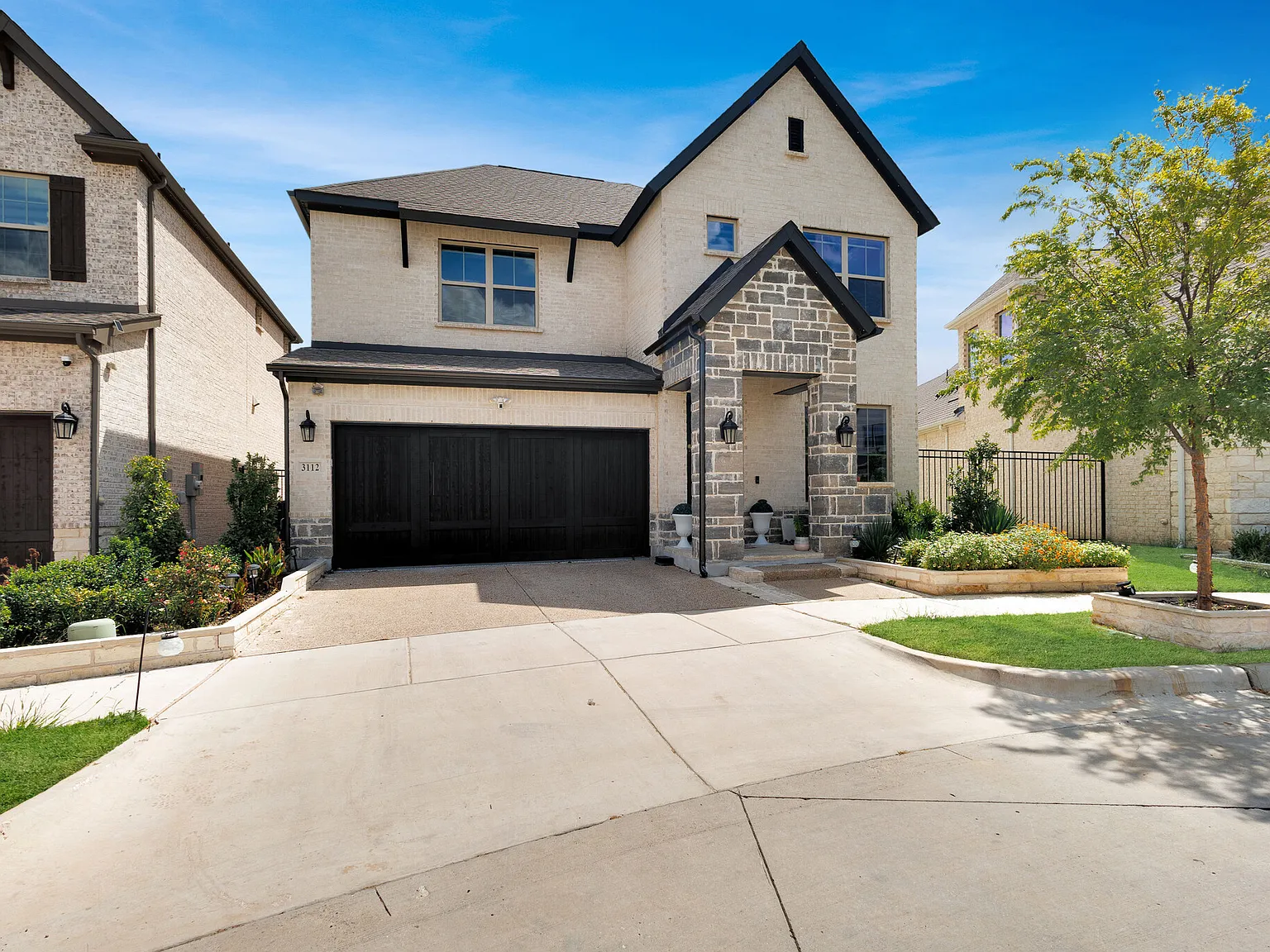 4 bed, 3.5 bath, 3124 sqft, $4,995 — Photo 2