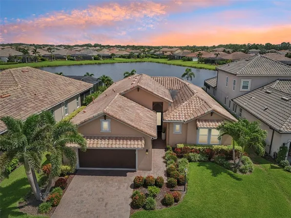 9920 Marbella Dr, Bradenton, FL 34211