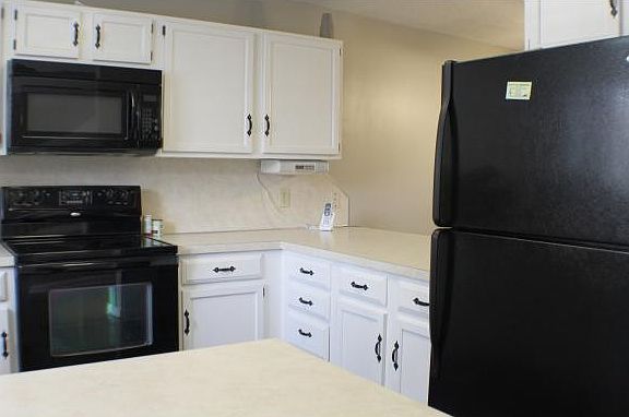 5th image of 521 Manor Dr