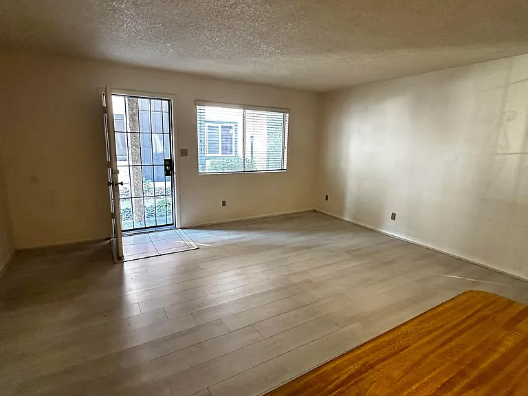 700 W University Dr #108 — Photo 3