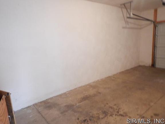 3rd image of 1027 Cool Valley Dr