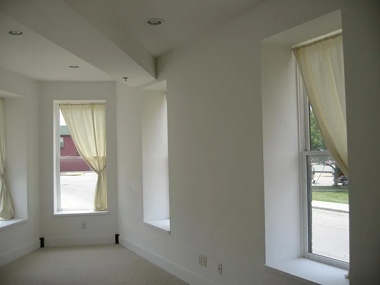 615 S College Ave #2 — Photo 4