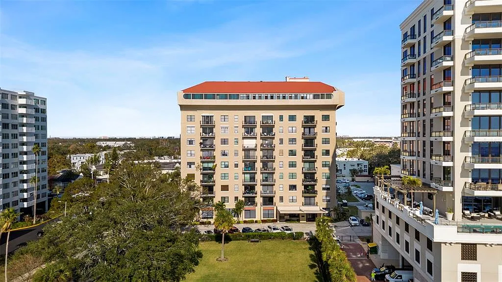 1 bed, 1.0 bath, 494 sqft, $2,250 — Photo 1