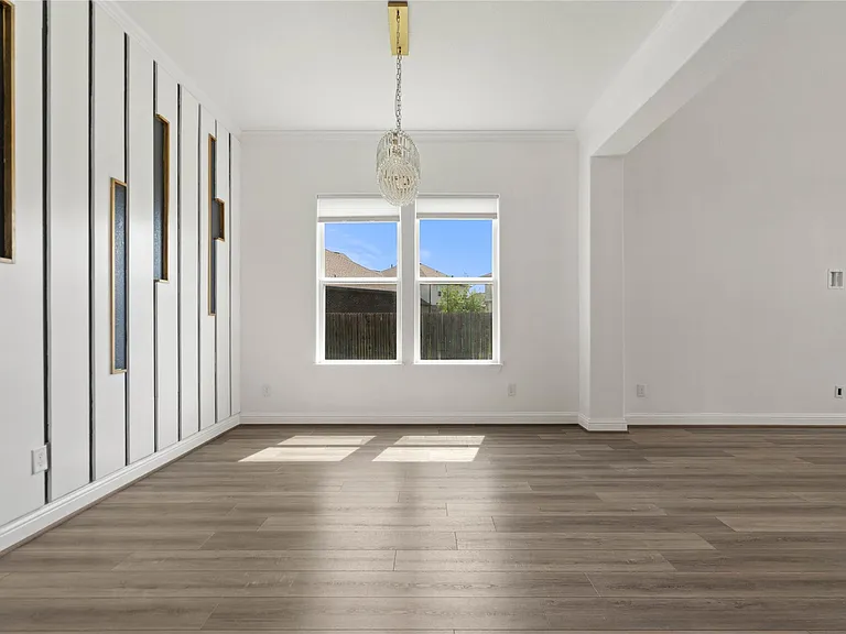 20700 Matts Cv — Photo 14