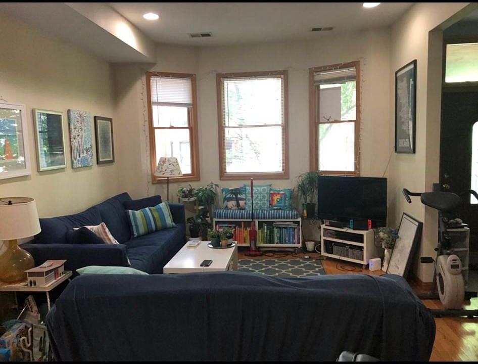2nd image of 4907 N Seeley Ave APT 1