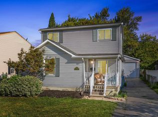 19043 Florian St, Roseville, MI 48066