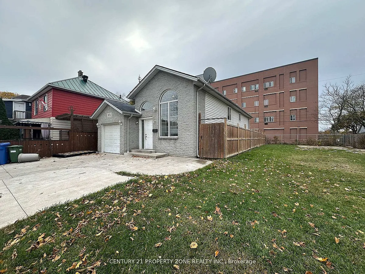 Building Photo - 975 Albert Rd