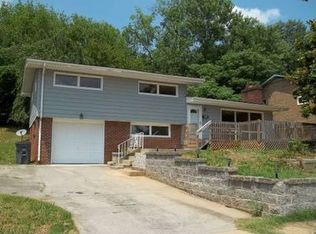 556 Bays View Rd, Kingsport, TN 37660