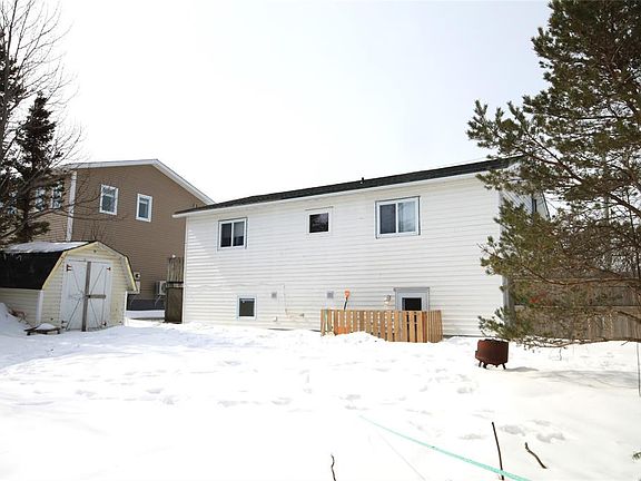 3rd image of 123 Middle Bight Road