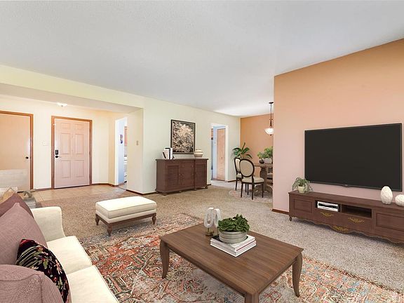 4th image of 3703 Candlewyck Club Dr APT B