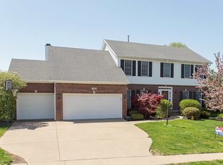 5346 Heather Glen Cir, Bettendorf, IA