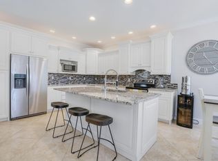 8948 Alexandra Cir, Wellington, FL 33414