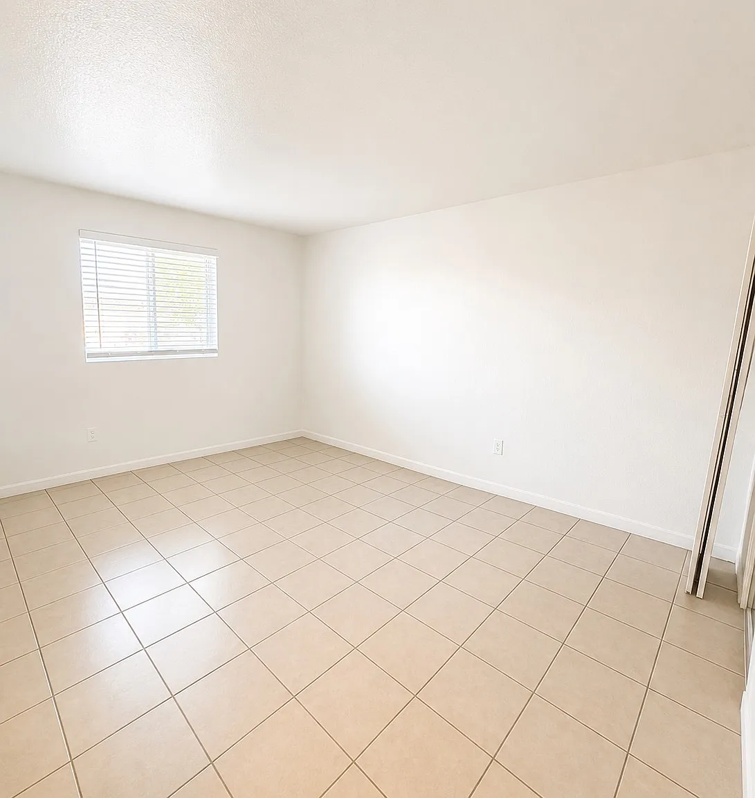 North Mountain Foothills Apartments — Photo 4