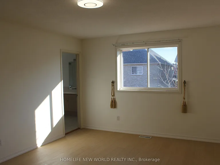 31 Barkwood Holw — Photo 21