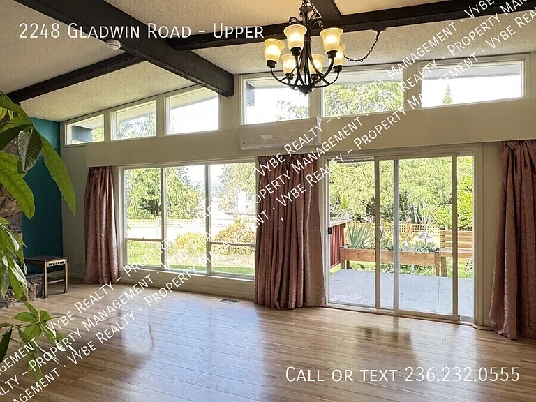 2248 Gladwin Rd #UPPER — Photo 6