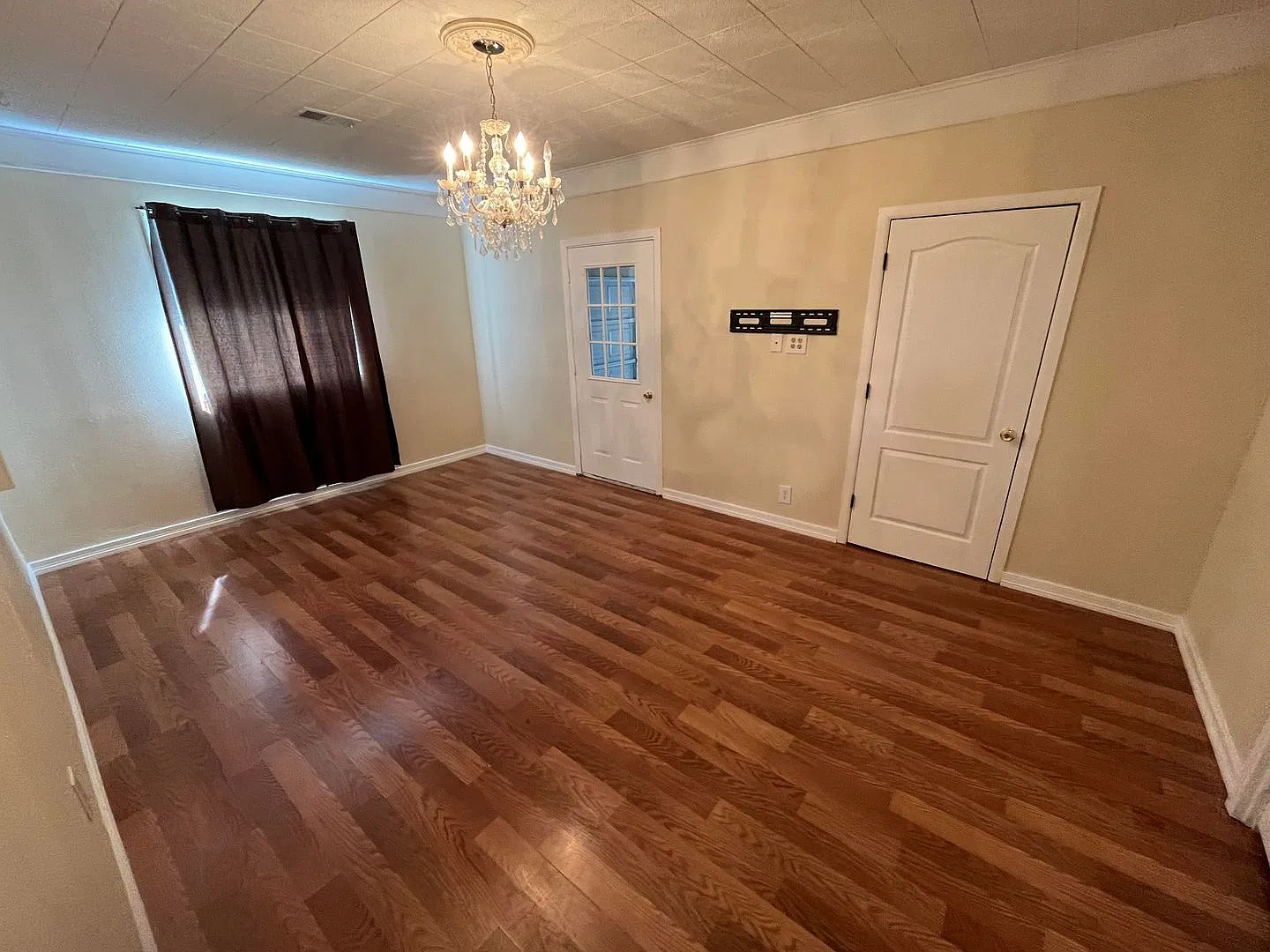 2/2.5 Brick Home in the Heart of Batesville — Photo 4