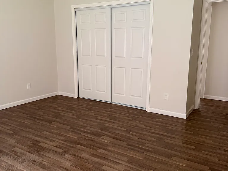 11407 SW 35th Ave — Photo 32