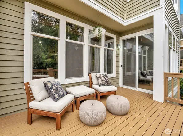 6441 SE Cougar Mountain Way, Bellevue, WA 98006