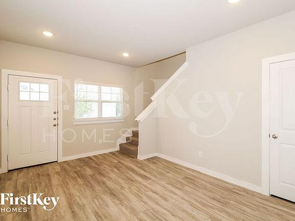 4th image of 618 Sophia Way