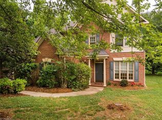 11 Ivy Ridge Ct, Greensboro, NC 27407