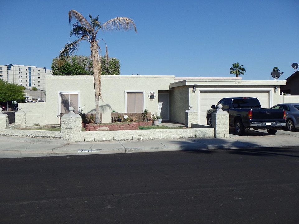1st image of 2511 S 18th Ave