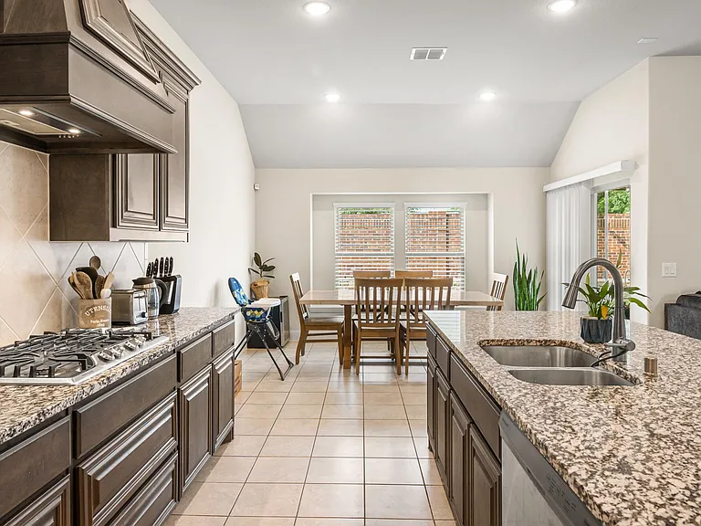 1514 Nighthawk Ln — Photo 10