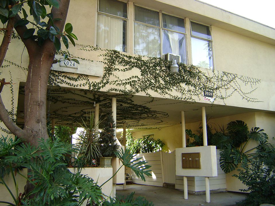 1st image of 7024 Hawthorn Ave #203