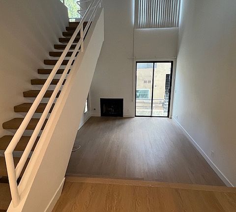 4th image of 1441 Butler Ave