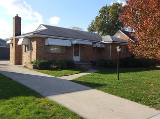 319 Lorraine Pl, Rossford, OH