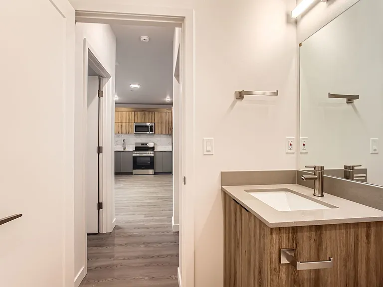 11 NE 55th Ave #306 — Photo 9