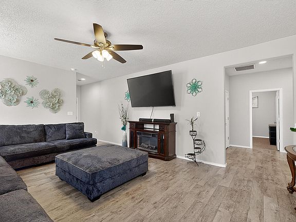 5th image of 6919 Silver Moon Rd NW