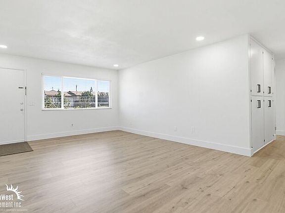 3rd image of 534 Emory St #534