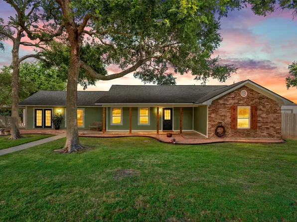 105 James Wesley Dr, Waco, TX 76706
