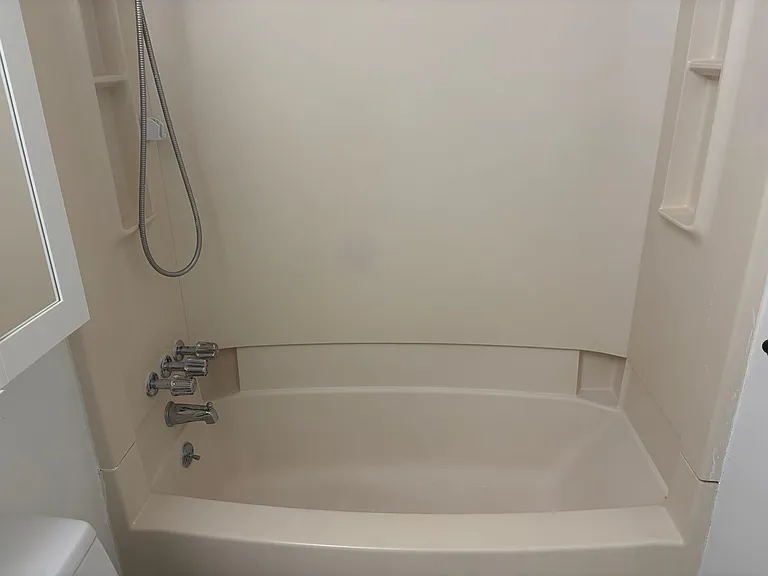 421 Wendover Dr #126B — Photo 15