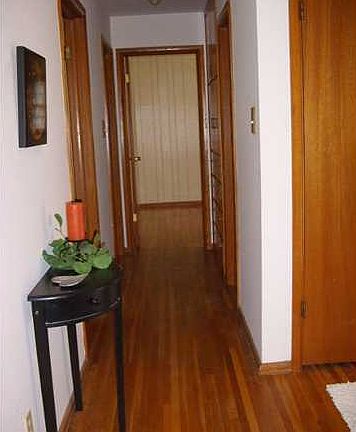 4th image of 1828 Arlington St