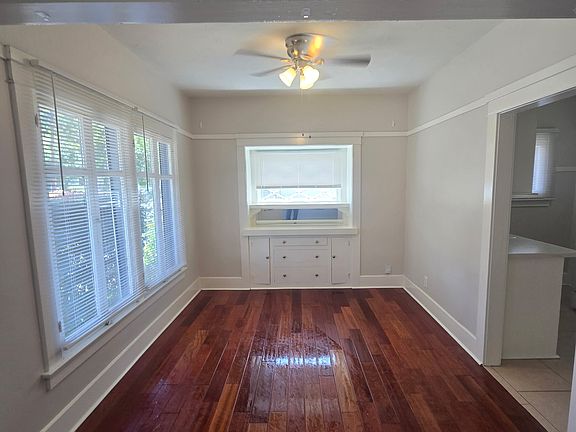 3rd image of 202 E Palm Ave